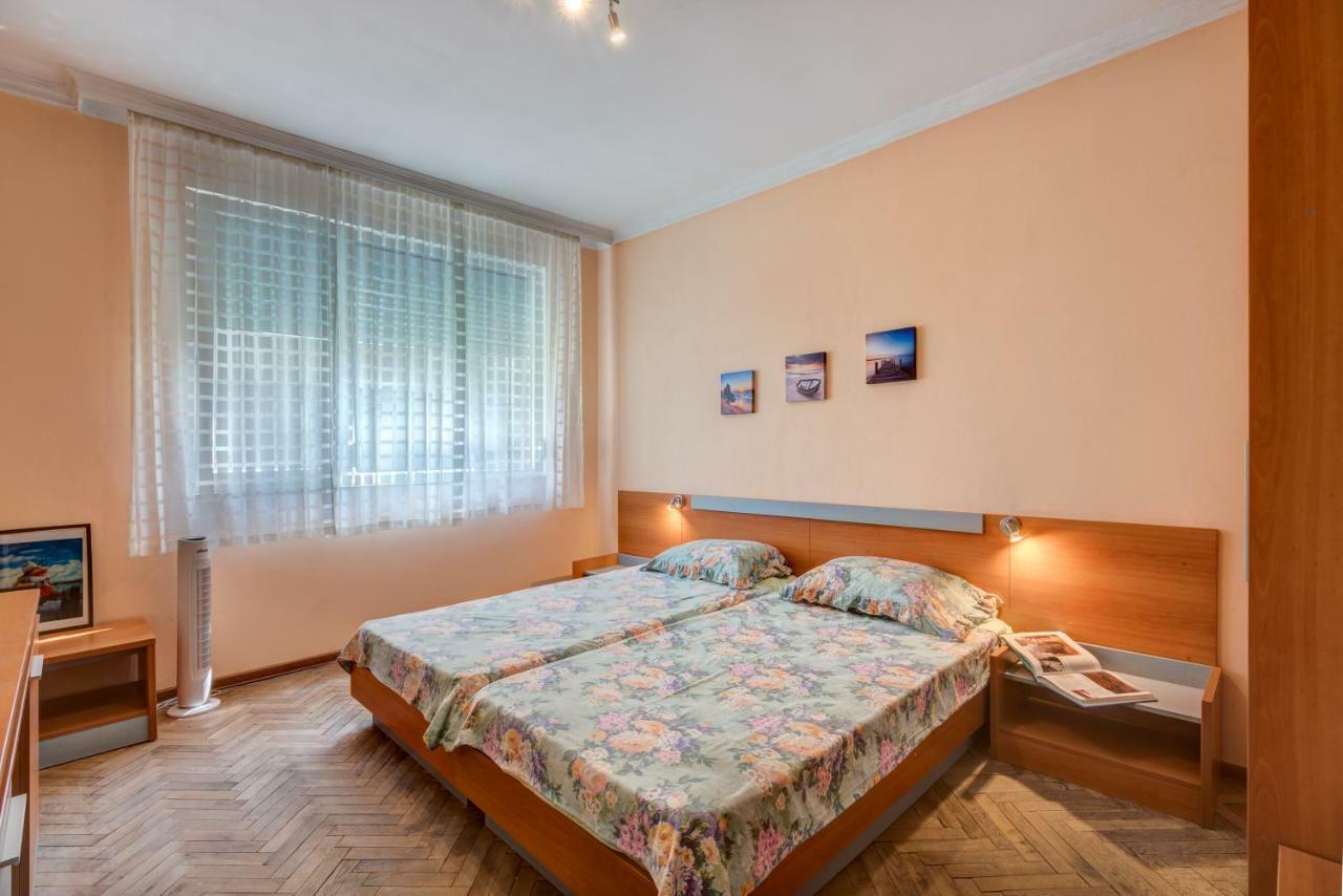 Super Center-Huge 2 Bedrooms Apartment Burgas City Exteriér fotografie